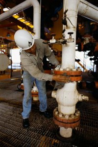 Pemex Oil Rig Worker Handling Mechanism