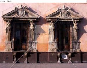 Mexico.Yucatan.Mérida.Casa Montejo.Colonial siglo XVI.Ventanas de la fachada.