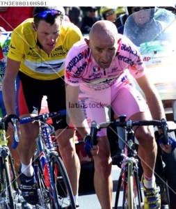 File of Armstrong and Pantani in Courchevel