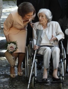 Spanish Queen Sofia listens to author Matute after a ceremony at the University of Alcala de Henares