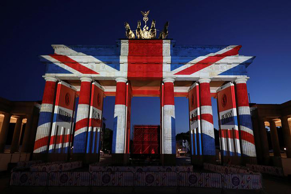 The Brandenburg Gate is illuminated with the colours of the British flag to show solidarity with the victims of the recent attack in London, in Berlin, Germany June 4, 2017. REUTERS/Christian Mang TPX IMAGES OF THE DAY