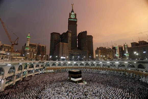 Muslims pray at the Grand mosque ahead of the annual Haj pilgrimage in Mecca, Saudi Arabia, August 29, 2017. Photo by Suhaib Salem