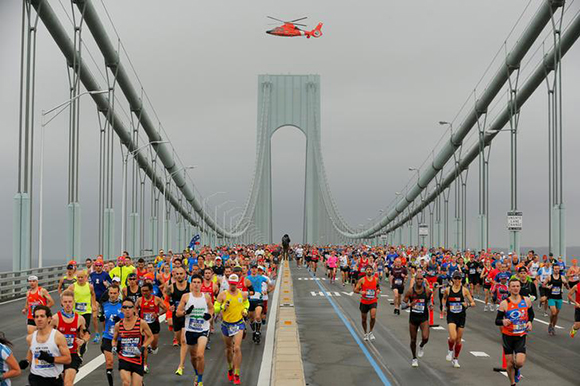  The first wave of runners make their way across the Verrazano-Narrows Bridge during the start of the New York City Marathon in New York, U.S., November 5, 2017. Photo by Lucas Jackson 