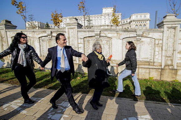  Leader of the Liberal Party, Ludovic Orban, takes part in a protest outside the Romanian Parliament during a no-confidence vote against Romania's Social Democrat-led government, in Bucharest, Romania, November 23, 2017. Photo by George Calin 