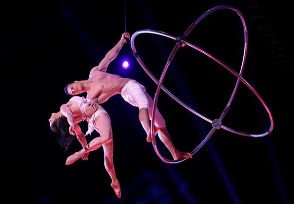  The Duo 2-Zen-0 perform during the Gala evening of the 42th Monte-Carlo International Circus Festival in Monaco, January 23, 2018. Picture taken January 23, 2018. Photo by Claude Paris 