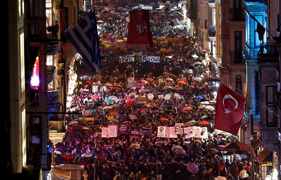 Activists march at the main shopping and pedestrian street of Istiklal during a rally on the International Women's Day in Istanbul, Turkey March 8, 2018. Photo by Murad Sezer 