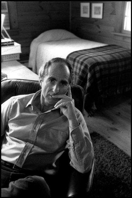 USA. Connecticut. 1990. American writer Phillip ROTH.